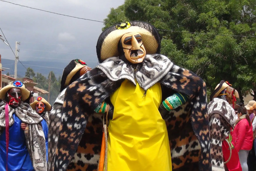 Huaconada: la danza con látigo que simboliza justicia e integridad moral